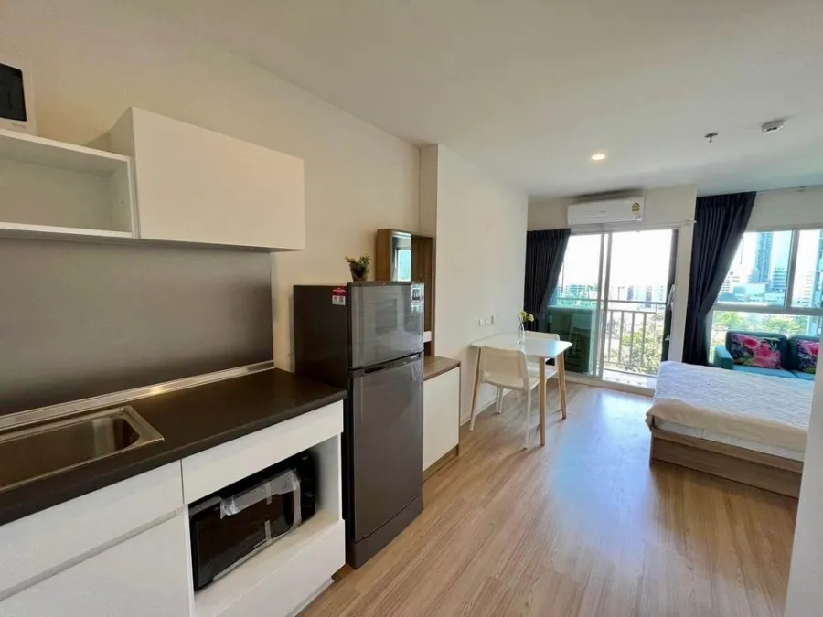 Condo for rent, Lumpini Ville Chaengwattana-Pak Kret Station, Studio room with balcony, beautiful high floor view, book now.