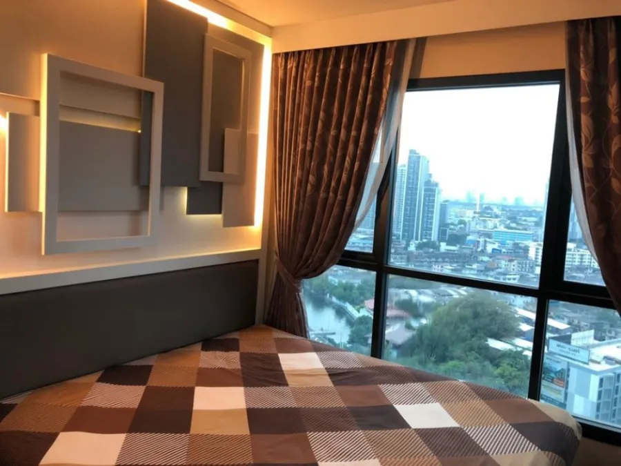 Condo for sale, The Base Park West, 20th floor, corner room, city view, fully furnished, good location, good investment, don't wait!!