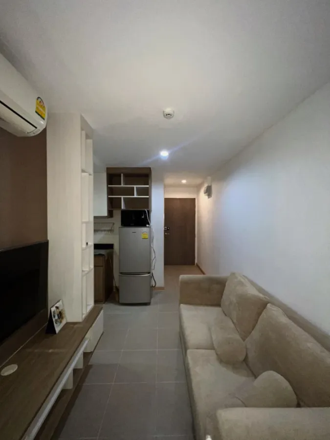 For rent: The Unique Ladprao 26, 4th floor, complete with furniture and electrical appliances. Book now, urgent.