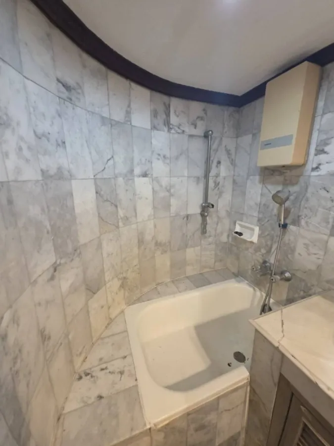ITF Silom Palace Condo: Beautiful rooms, stylish design, great location.