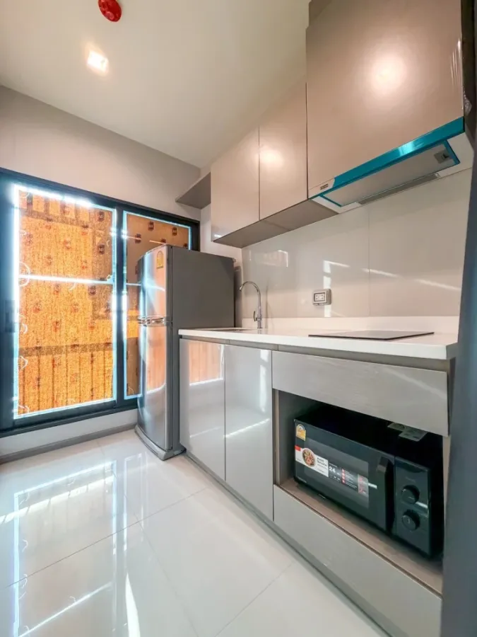 Condo for rent at Life Sukhumvit 62. Ready to move in, fully furnished. Book today! Don't miss out!