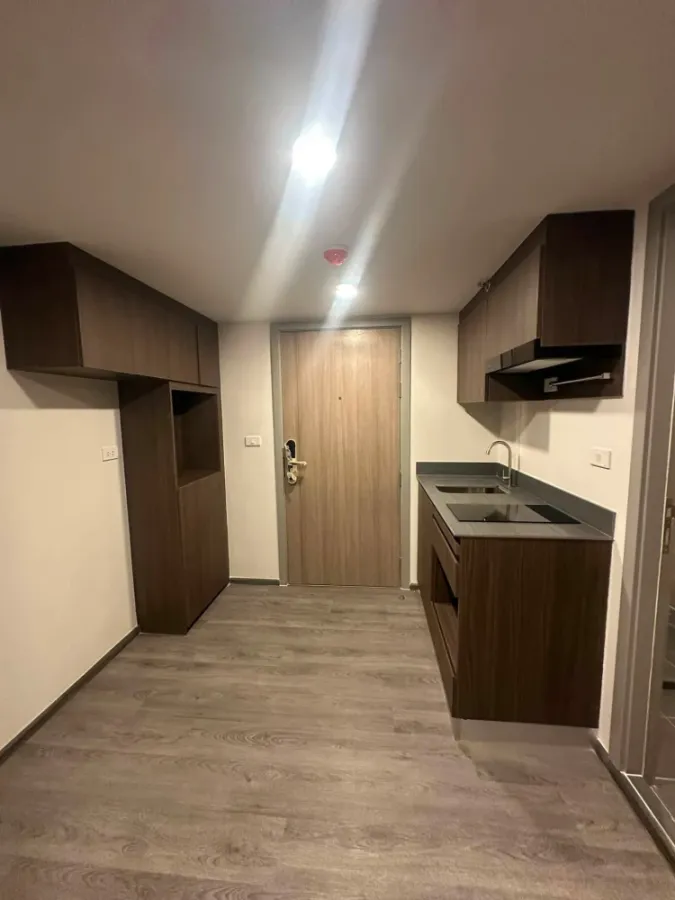 Selling a unit at The Origin Ladprao-Bangkapi, 22nd floor, with pool view. The room is spacious, clean, and airy. Highly recommended!