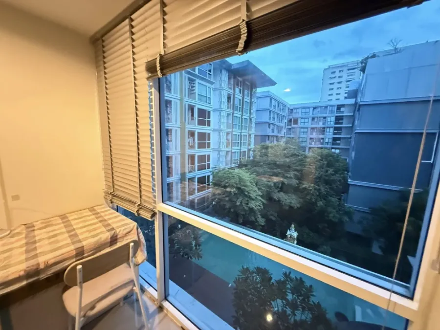 For rent: The Series Udomsuk 29, 1 bedroom, 1 bathroom, good location, swimming pool view, fully furnished, reserve now!