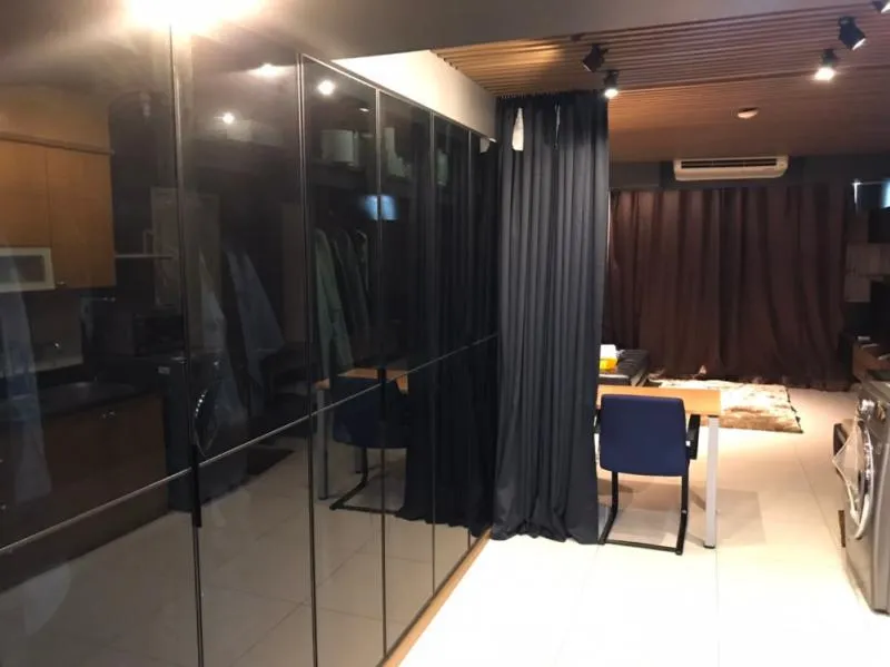 For rent, 1 bedroom, 58 sqm, 3rd floor, 27th building, Supalai Park, Phaholyothin 21, balcony view, nothing to block it, very cool.