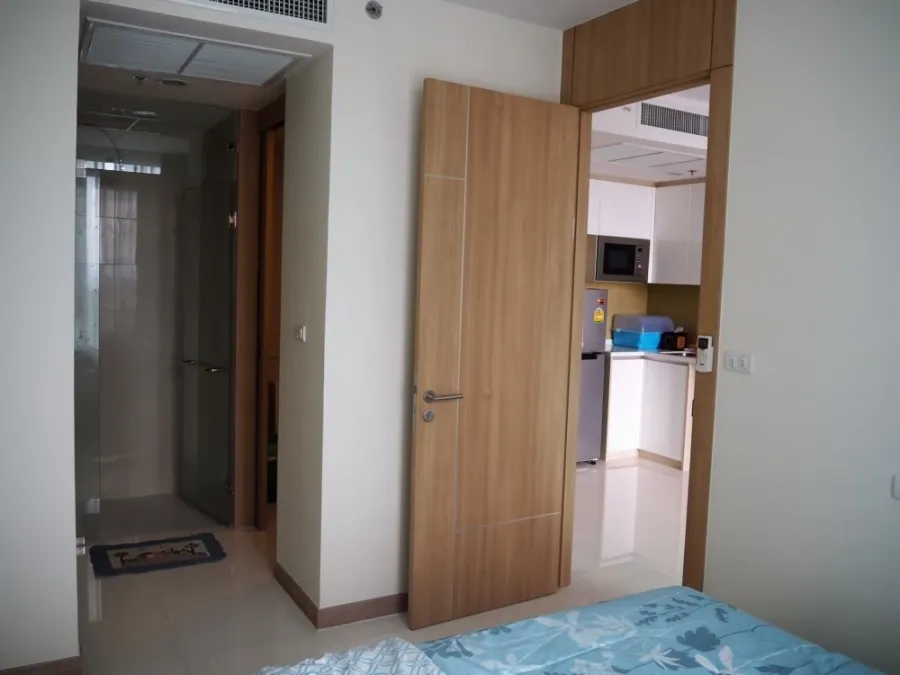 Condo for rent, The Riviera Wongamat Beach (North Pattaya), sea view, privacy. proportional room