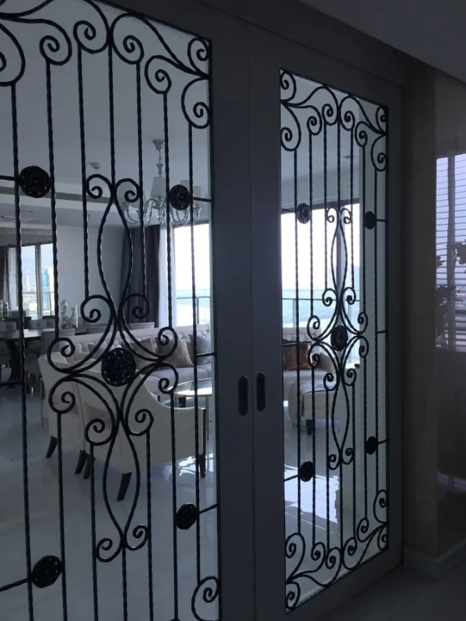 Star View Condo for sale, very spacious room, high floor, well decorated, awesome furniture, hurry and reserve it quickly.