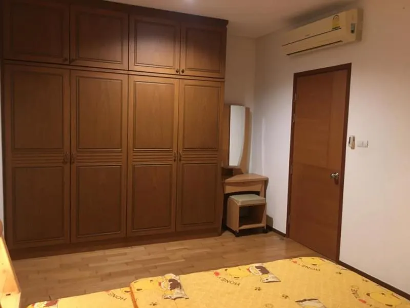 ให้เช่า Villa สาทร ห้องใหม่ เฟอร์นิเจอร์ใหม่ พื้นที่ใช้สอยกว้างๆ ใหญ่ คุ้ม โดนสุดๆ รีบจองมาเลย