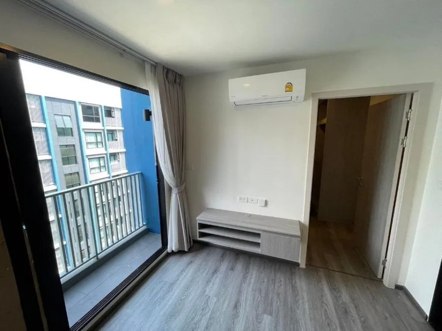 Selling THE ORIGIN ONNUT, empty room, room decorating lovers shouldn't miss it. Condo in the heart of the city Travel very comfortably, quickly.