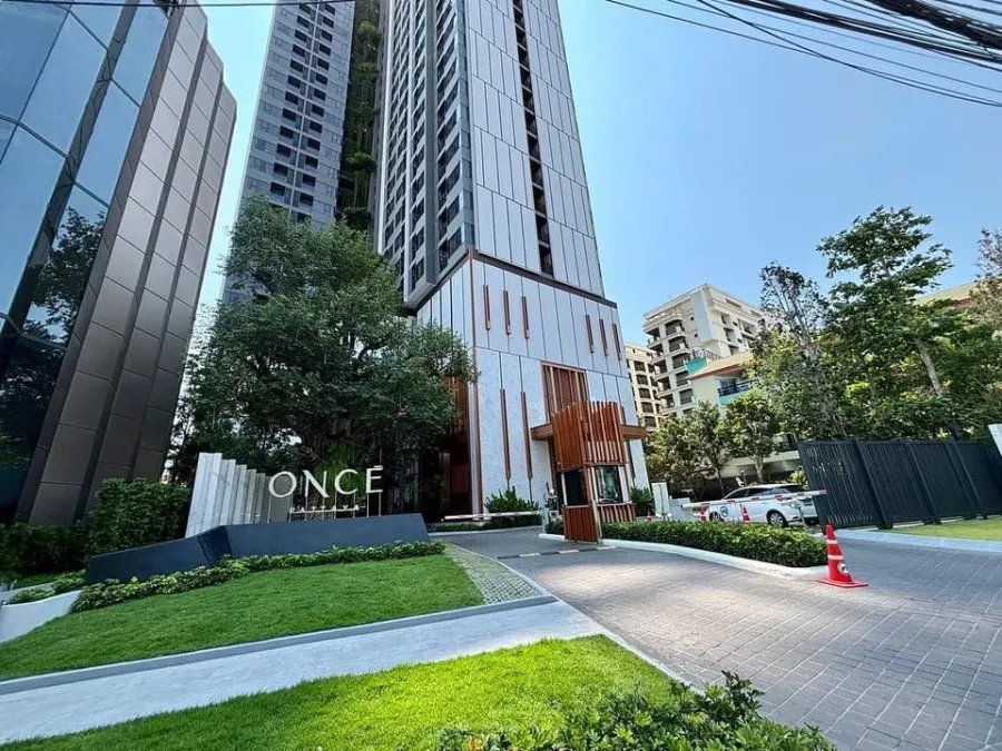 Condo for rent ONCE PATTAYA, high floor, fully furnished, full amenities, sea view, hurry and reserve now!