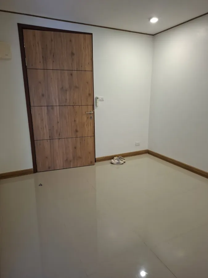RIZZO Condo Bangkang for rent. Ready to move in, fully furnished, spacious and comfortable room at an affordable price. Book now!