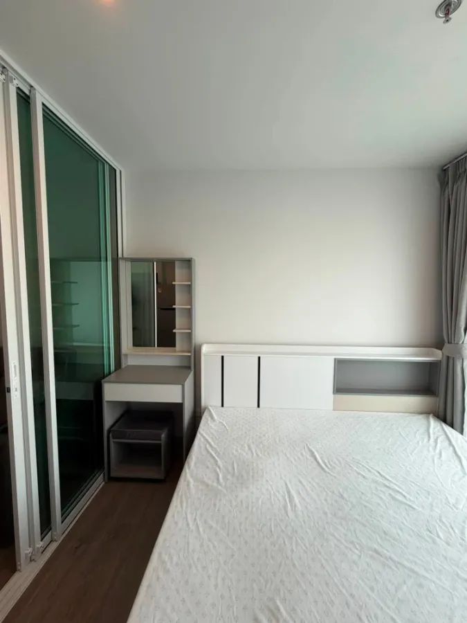 Condo for rent, Regent Home Bangna, ready to move in, 32nd floor, high floor with great view, fully furnished. Book now, don't miss out!