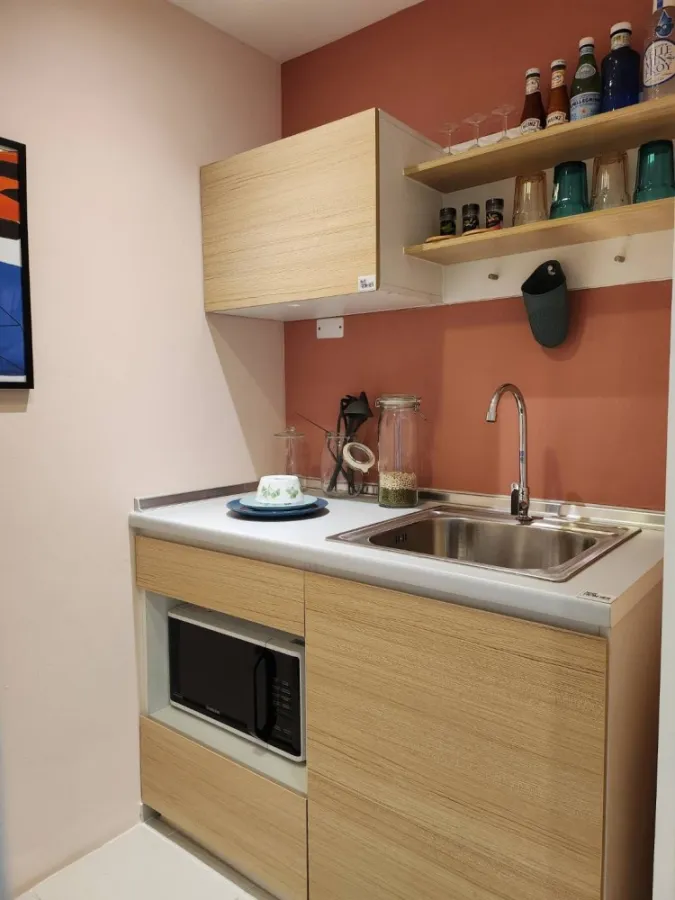ขายดาวน์คอนโด เสนาคิทท์ บีทีเอส สะพานใหม่ 1 ห้องนอน 1 ห้องน้ำ + Walk in closet ครบจบที่นี่ จองเลย