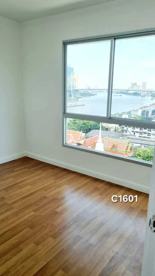 Urgent sale!! Lumpini Park Riverside Condo - Rama 3, 16th floor, Building C, Chao Phraya River view, fully furnished. Don't miss out!!