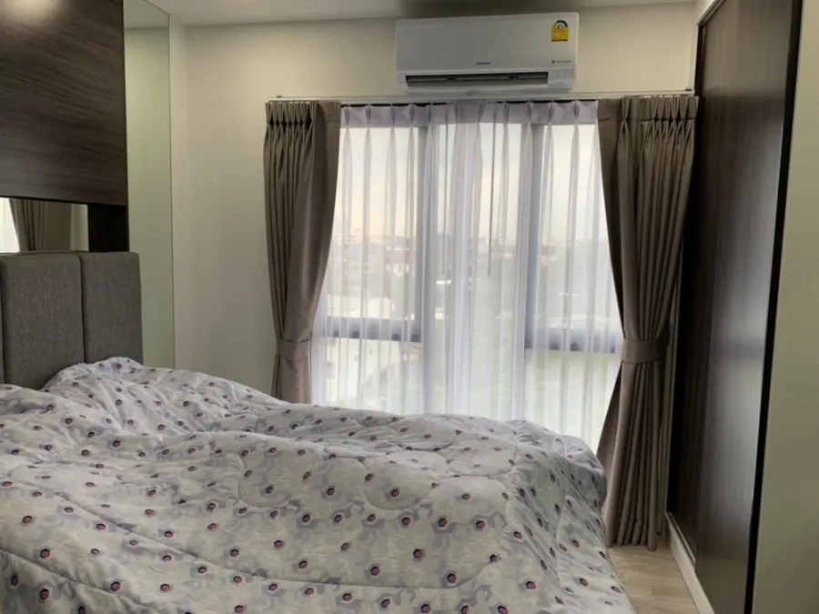 Condo for sale, D MARK CONDO SUTTHISAN, good feng shui, the room is not hot, there is no building blocking it, lots of free gifts, hurry to reserve.