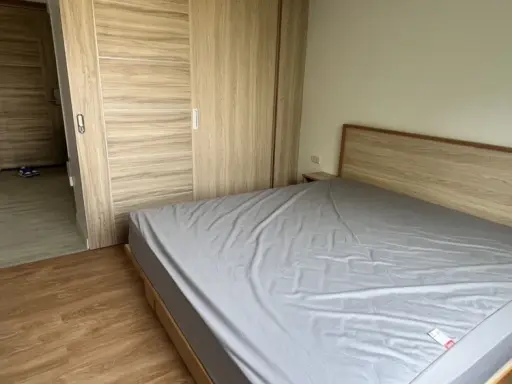 ให้เช่า V condo ศาลายา ห้องมุม มีหน้าต่างสองด้าน แสงธรรมชาติเยอะ ราคาอย่างโดน รีบมาจองเลย อย่าพลาด images