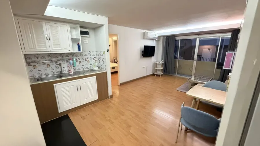For sale/rent: Family Park Ladprao 48. Very spacious room, comfortable living, just bring your suitcase!