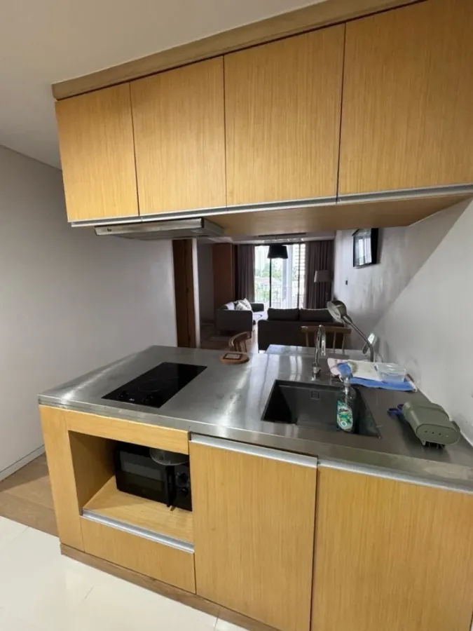 For sale: Siamese Gioia Sukhumvit 31, 1 bedroom, 1 bathroom, plenty of usable space, fully furnished. Don't miss out on this great deal!