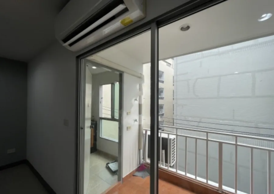 Condo for rent, Regent Home 7, Sukhumvit, north, fully furnished, separate kitchen, room near the elevator Can't miss it