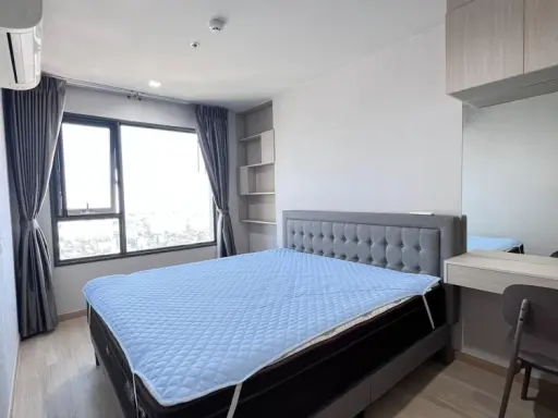 For rent or sale life ladprao, wide room, high floor, clear view, no block view affordable price I was told that I had to reserve. images