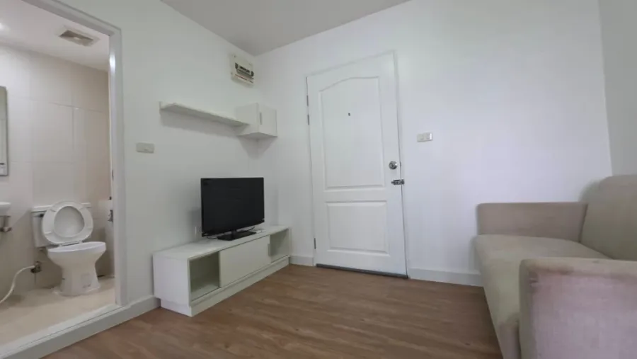 For rent: iCondo Phetchakasem 39, 5th floor. A lovely, fully furnished unit. Book now!