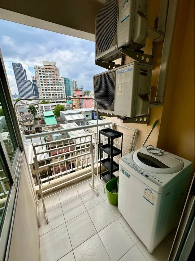 For sale, for rent, Life @ Phahonyothin-Ari, stunning city view, fully furnished, book now and you won't be disappointed.