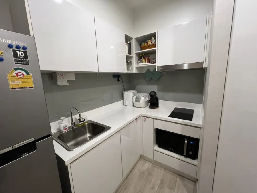 For sale, for rent!! Condo The Privacy Rama 9, 27th floor, very beautiful room, fully furnished, good price, ready to move in, book now!!