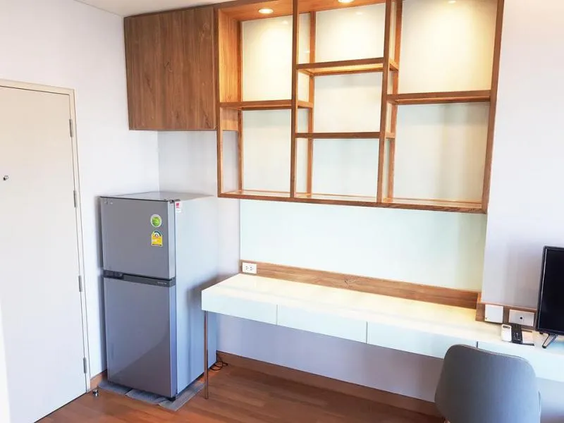 Quick rent! Lumpini Park Vibhavadi-Chatuchak, the room is in a good location, the wind is coming in all the time, definitely not getting the sun Fully furnished and ready.