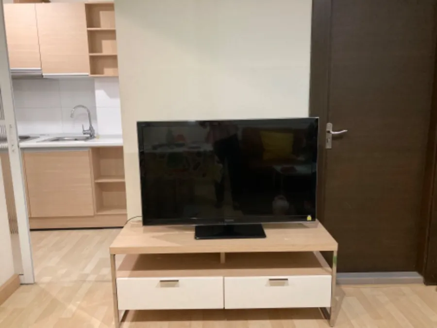 For rent, Rhythm Ratchada, 9th floor, beautiful room, complete with furniture and electrical appliances, book now, don't wait.