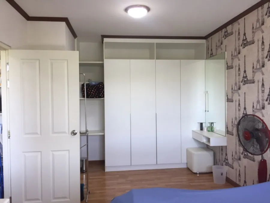 For sale: The Trust Condo, South Pattaya (South Pattaya), well decorated. Complete furniture The sofa is very comfortable to sit on. Don't miss it.