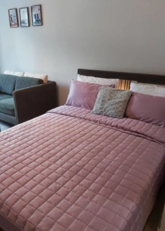 Fill your vacation to fit like a city person. Condo I-House Laguna Garden RCA. Hurry up to rent.