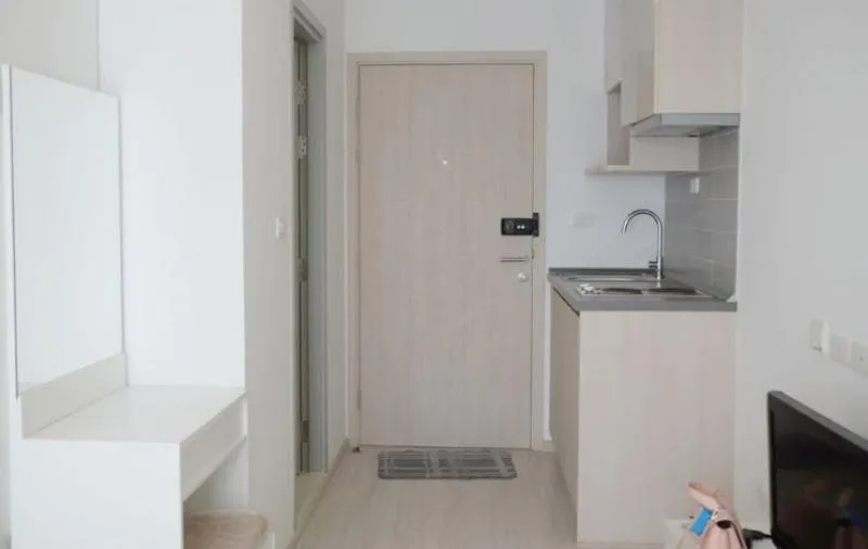 Hot Price!! For rent Ideo Mobi Wong Sawang Interchange. Simple decorated room, very comfortable, good price, urgent.