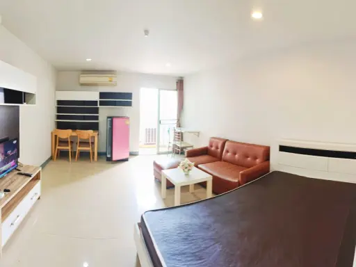 Condo for rent, Regent Home 1 Phaholyothin 67, corner room, private, very cheap price, but you can move in quickly