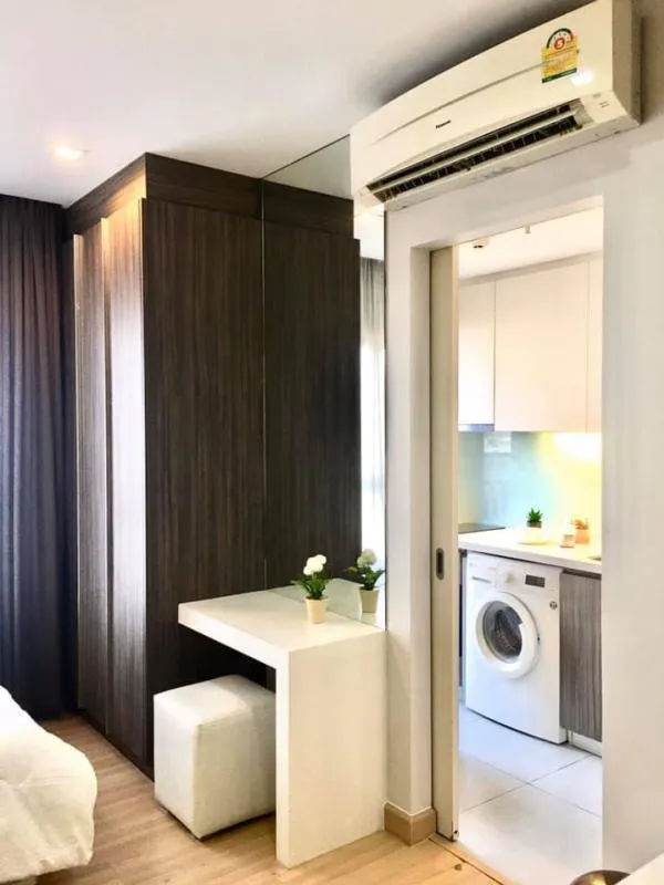 Urbano Absolute Sathon-Taksin for sale. Nice decorated room, north side, quiet, unblocked view, ICONSIAM view.