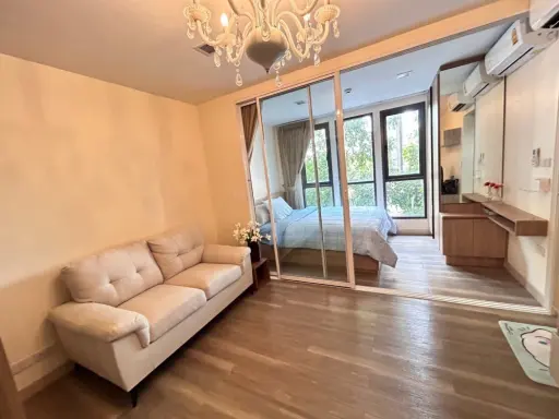 Condo for rent, Monique Sukhumvit 64, separated room, garden view, airy and comfortable. Reserve first and get to move in first.