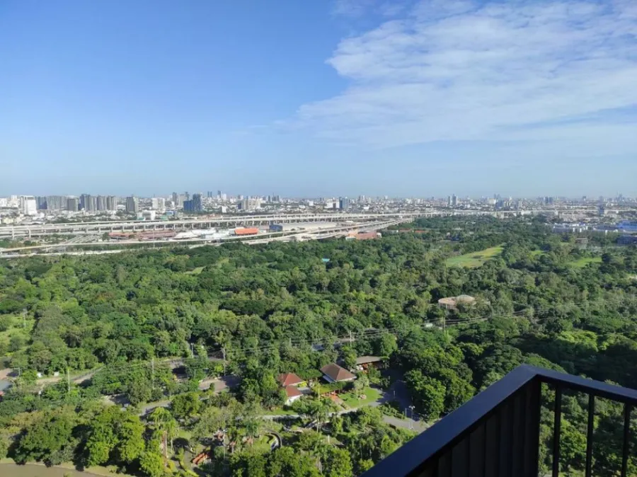 Selling The Line Chatuchak-Mochit, beautiful room, beautiful view, fully furnished, don't wait.