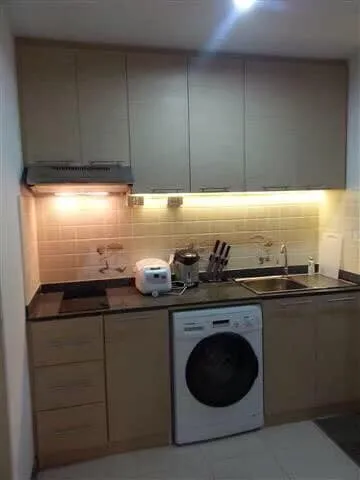 For sale, for rent, Sriracha condoview, 14th floor, mountain view, complete set of built-in furniture. Hurry and reserve now.