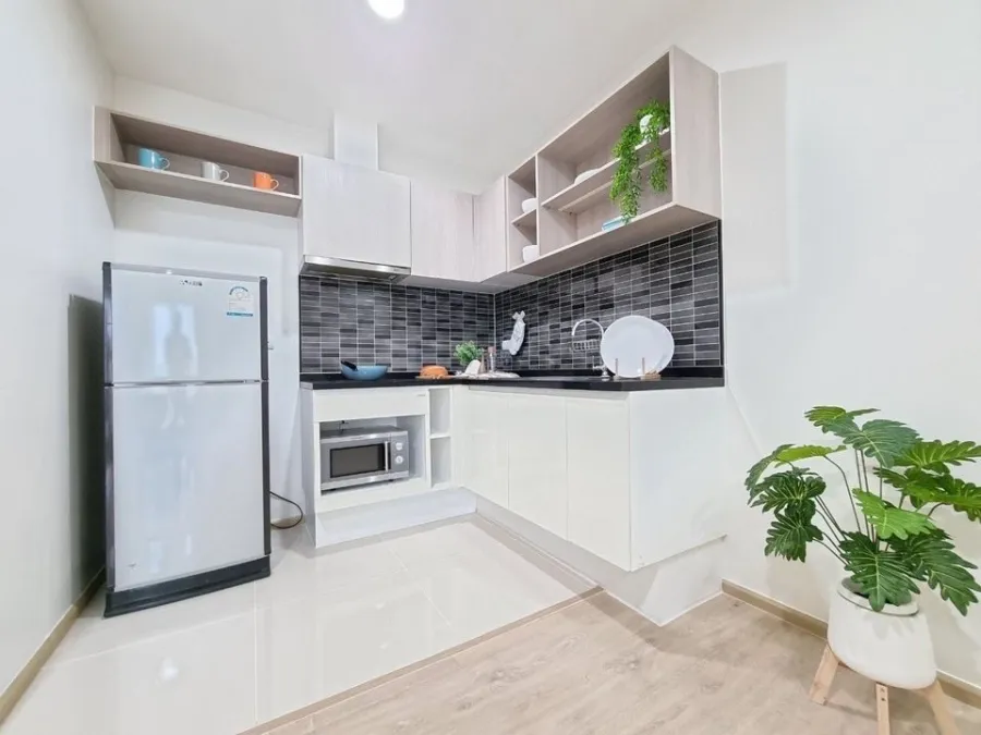 Condo for sale, Fuse Miti Ratchada-Sutthisan, corner room, good view, decorated in white tones, very inviting, book now.