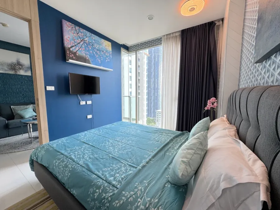 For rent: The Riviera Wong Amat Beach, a lovely room, beautifully decorated, excellent built-in furniture, sea view, reserve now!