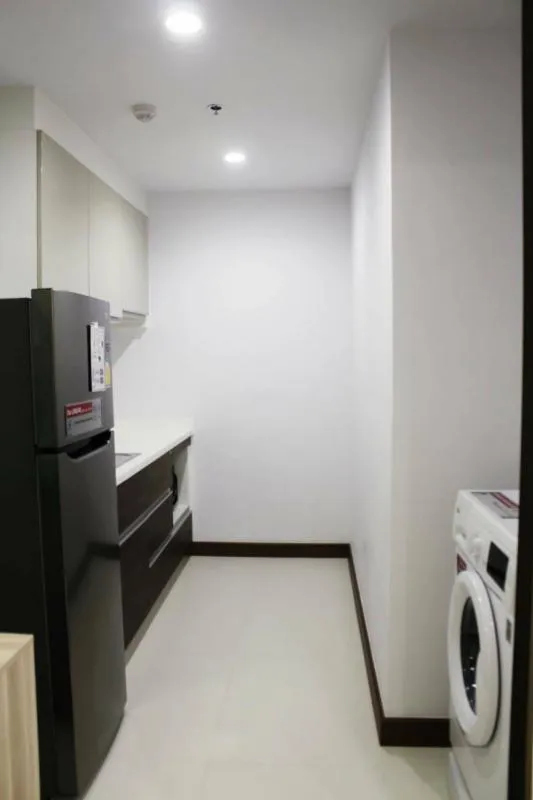 Urgent for rent !! Supalai Oriental Sukhumvit 39 Condo, prime location, convenient to travel by train Responding to all lifestyles, book now !!