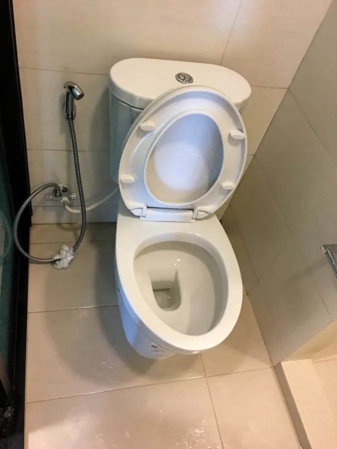 For rent, Let Mist, complete facilities, great price, if interested, hurry up to reserve before it's out of hand.