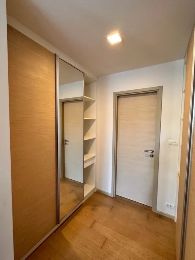 Sell/Rent Liv@49 Sukhumvit 49 room decorated in modern colors. The furniture is ready to move in. You can't reserve it anymore.