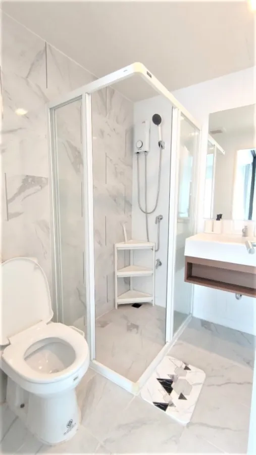 For rent, H2 Condo, Ramintra 21, corner room, privacy, north face, best price, interested, hurry up to reserve.