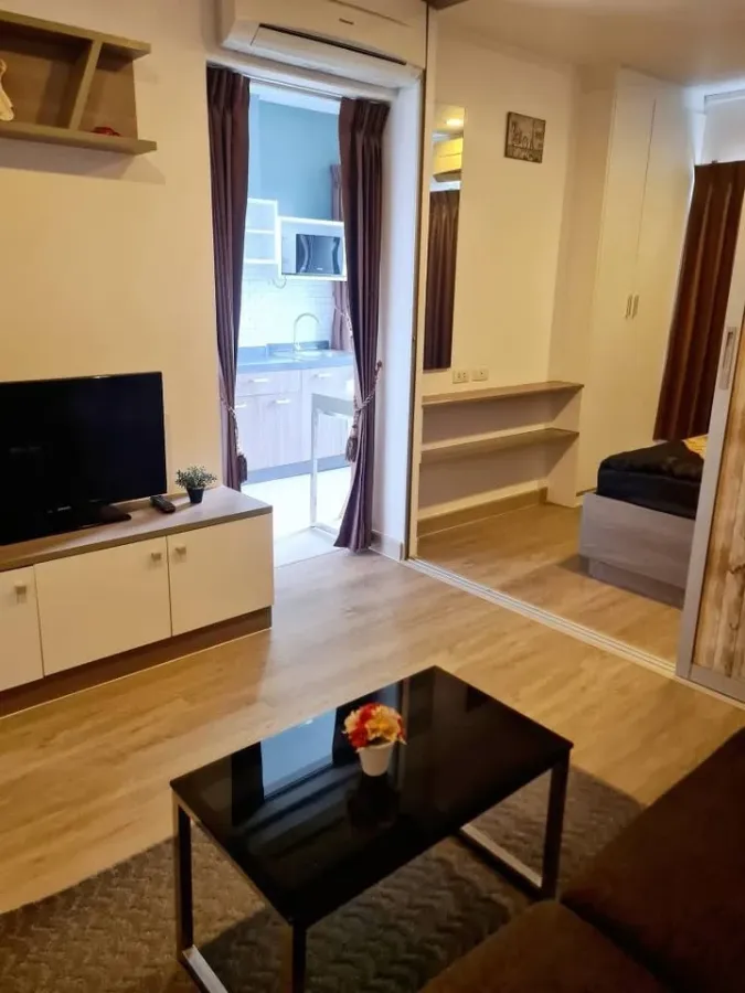 For sale or rent at The Grass Pattaya. Nice room, fully furnished, beautiful sea view. Move in with just your luggage!