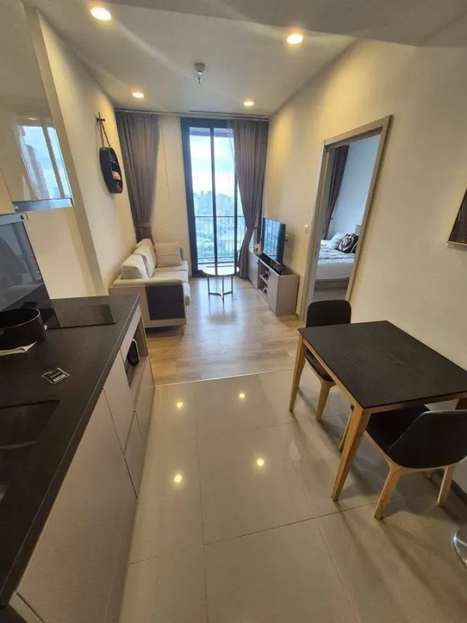ให้เช่า Oka haus สุขุมวิท 36 ห้องอยู่สบายไม่อึดอัดคับแคบ มีเฟอร์นิเจอร์ครบชุด ย้ายเลยอย่ารีรอ