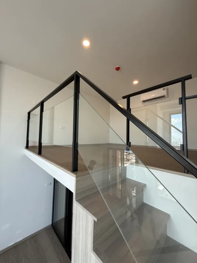 Selling Origin Play Bangkhunnon condo, high floor, corner unit. A great deal, don't miss out!+++