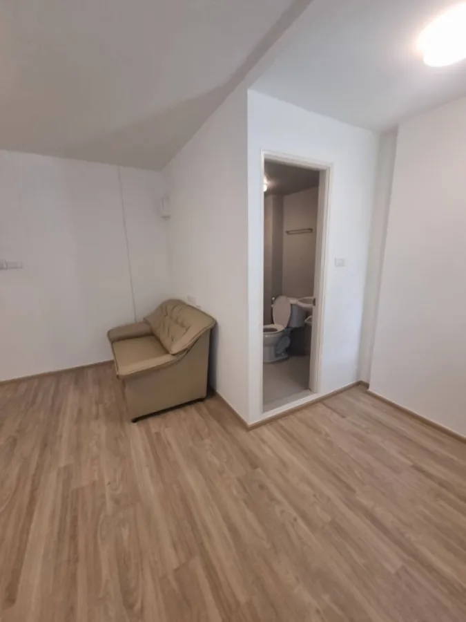 Condo for rent, Lumpini Township Rangsit Klong 1, large room, fully furnished, good location, don't miss it, book now.