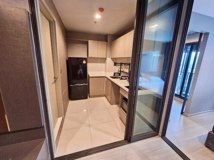 For rent: Life Ladprao, 30th floor, fully furnished room with walk-in closet. Interested? Book now. Don't wait.