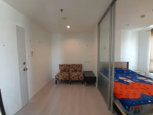 For rent: Lumpini Park Phetkasem 98, high floor, separated rooms, great price. Don't just look and reserve now.