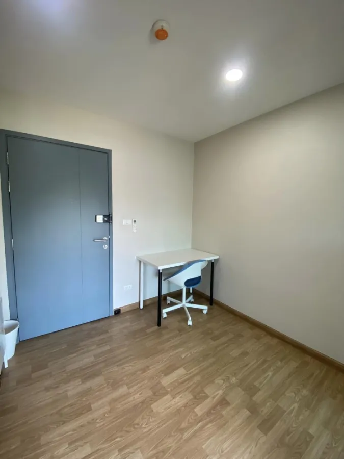 For rent: BE Condo room, ready to move in, complete with furniture and electrical appliances. If you don't reserve, you'll regret it later.
