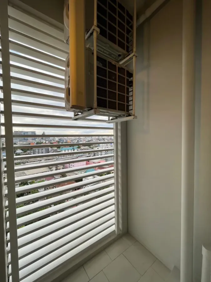 Urgent sale!! Condo De Lapis Charan 81, 21st floor, beautiful room, fully furnished, ready to move in. Reserve now!!